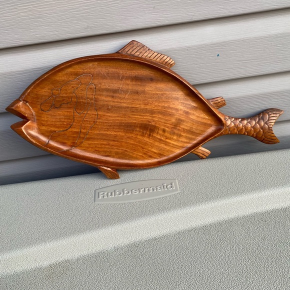 Hand Carved Wood fish Dish decor wall hanging - Picture 2 of 8